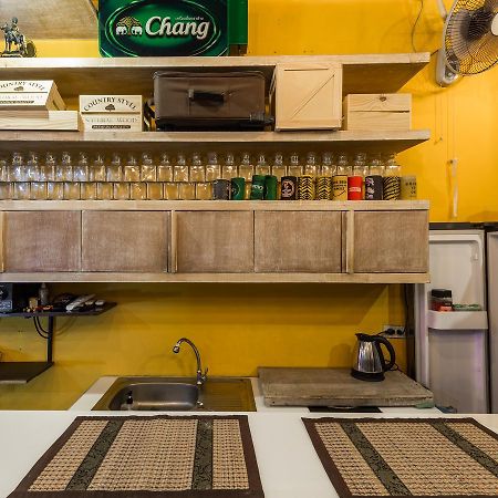 Wire Hostel Patong Екстер'єр фото