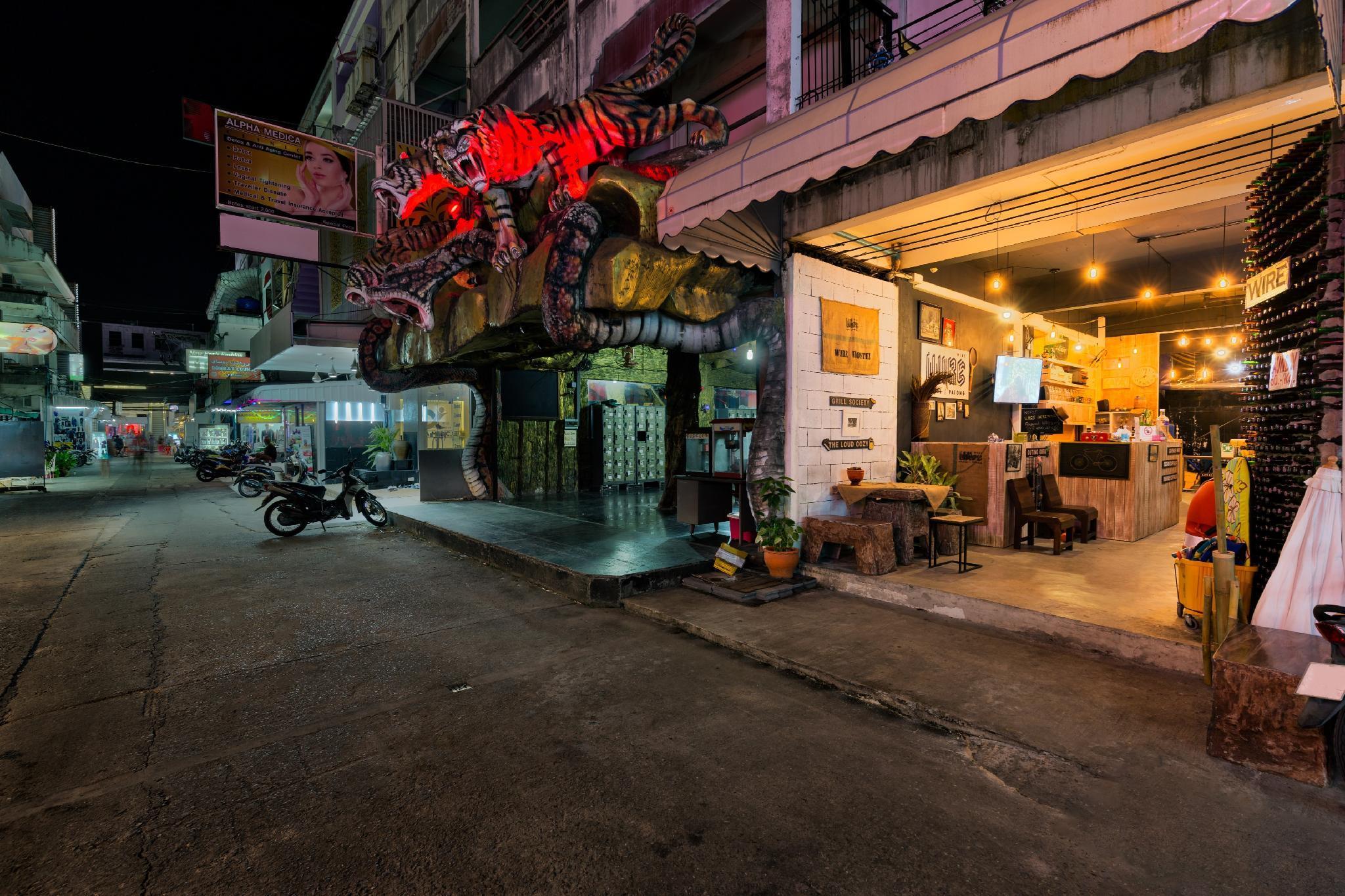 Wire Hostel Patong Екстер'єр фото
