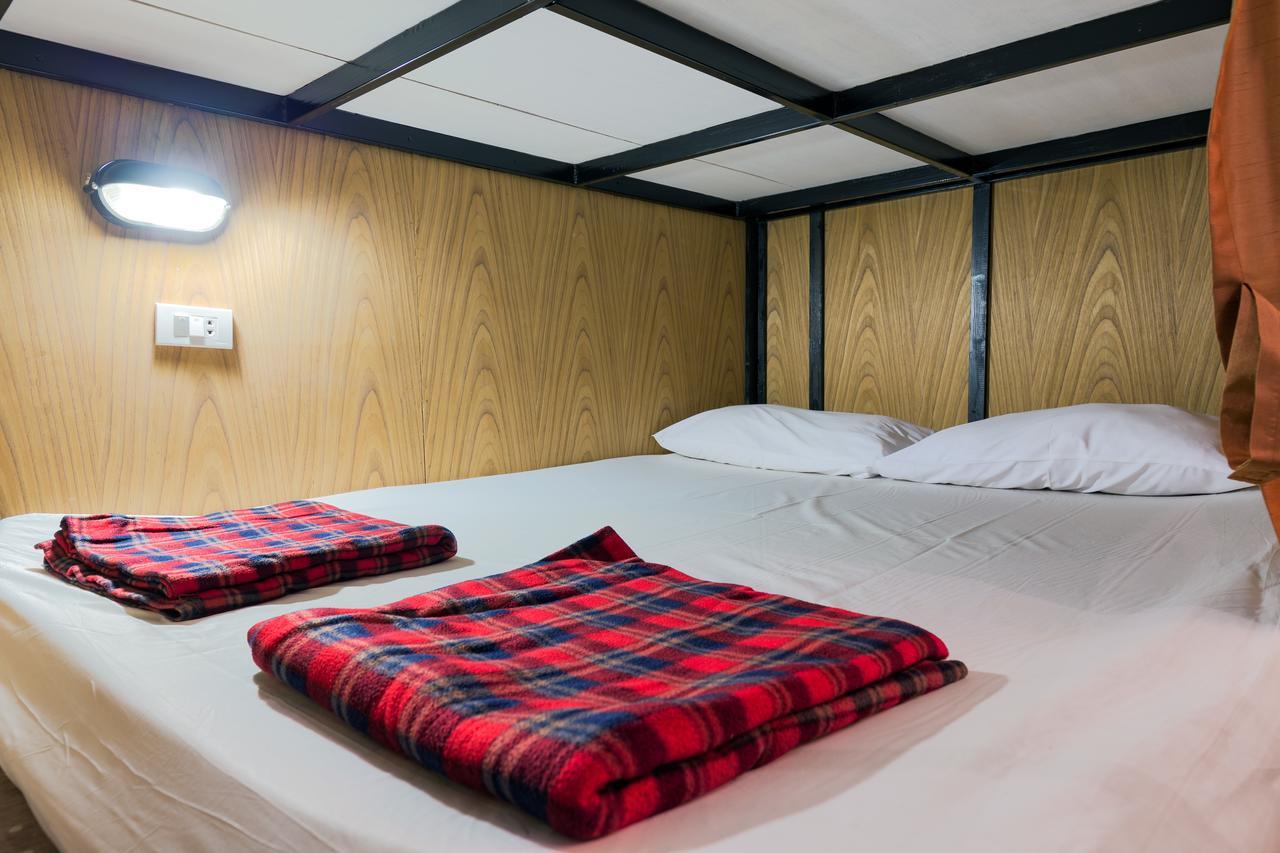 Wire Hostel Patong Екстер'єр фото