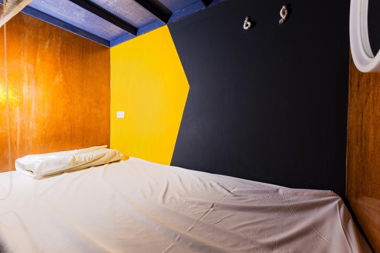 Wire Hostel Patong Екстер'єр фото
