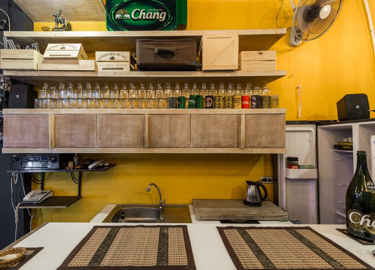 Wire Hostel Patong Екстер'єр фото