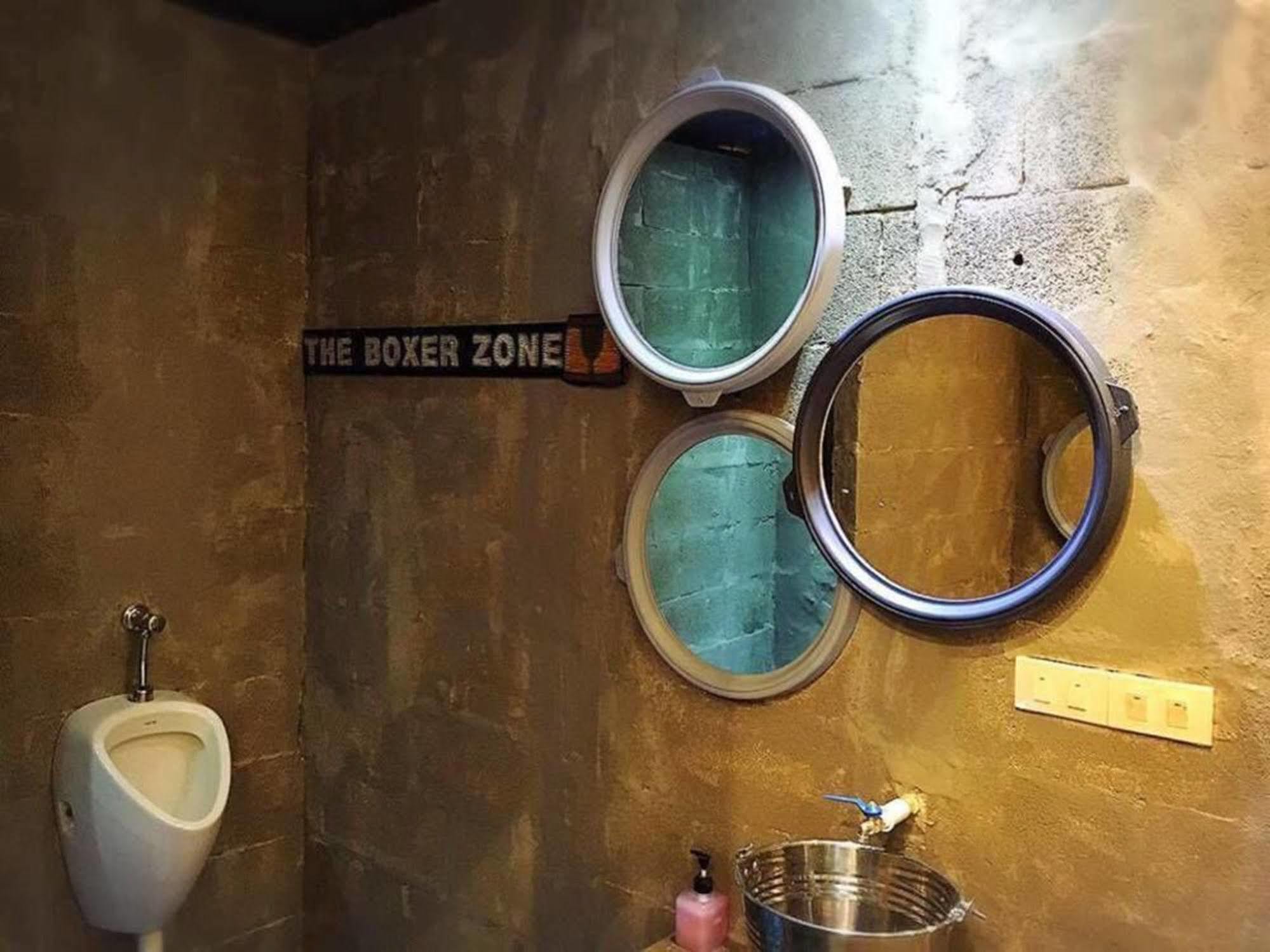Wire Hostel Patong Екстер'єр фото